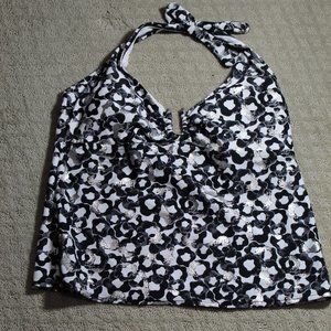 Daisy Fuentes Size 16 Black, White and Silver Tankini Top